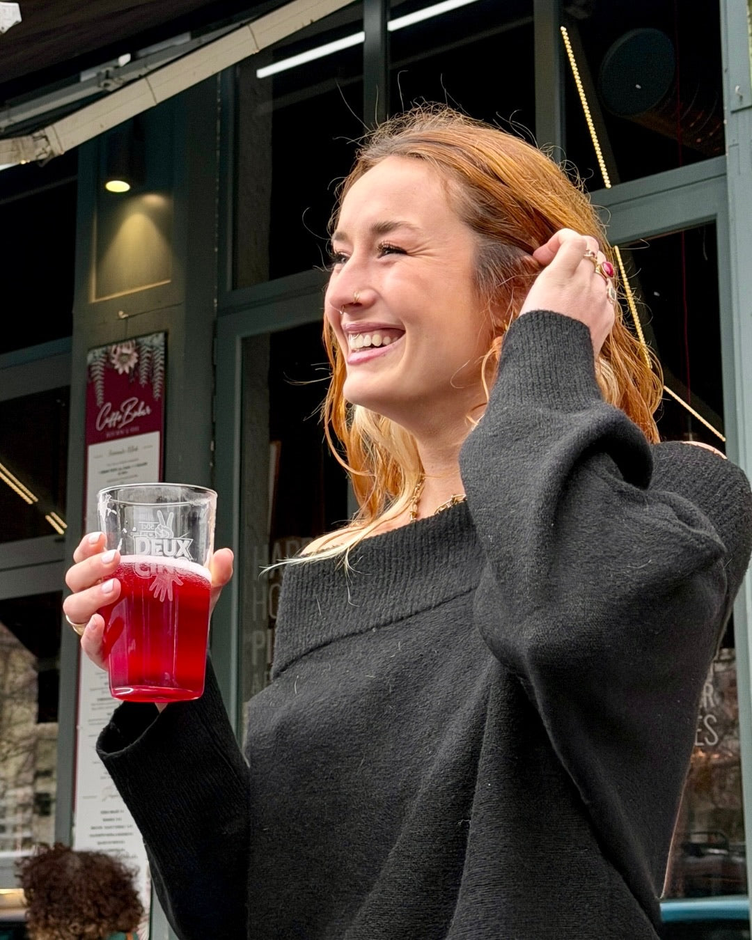 Biere-Legere-rouge-Monaco-terrasse-bonheur